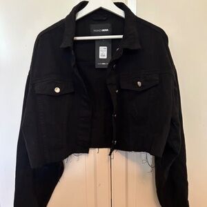 Fashion Nova Cropped Black Denim Jacket